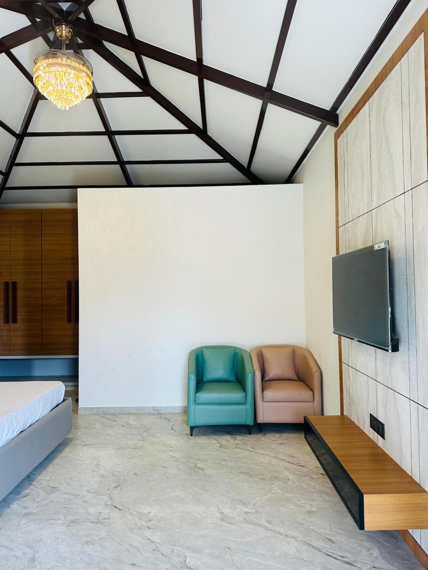 Srk Farm And Resort Anjār 외부 사진