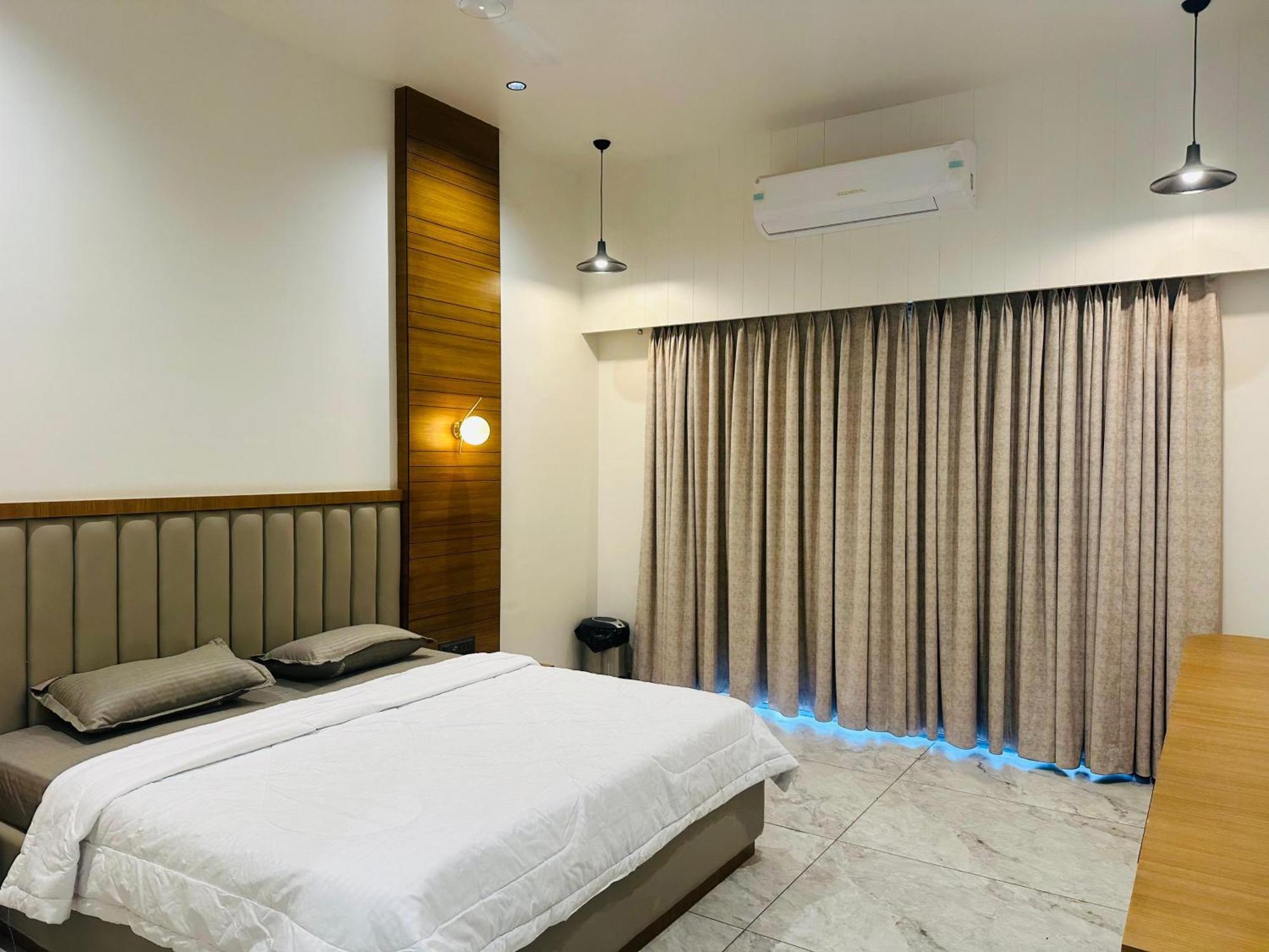Srk Farm And Resort Anjār 외부 사진